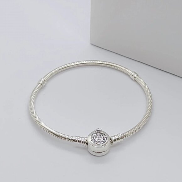 Pandora Moments Sparkling Crown O Snake Chain Bracelet S925 Sliver with box - Picture 1 of 8